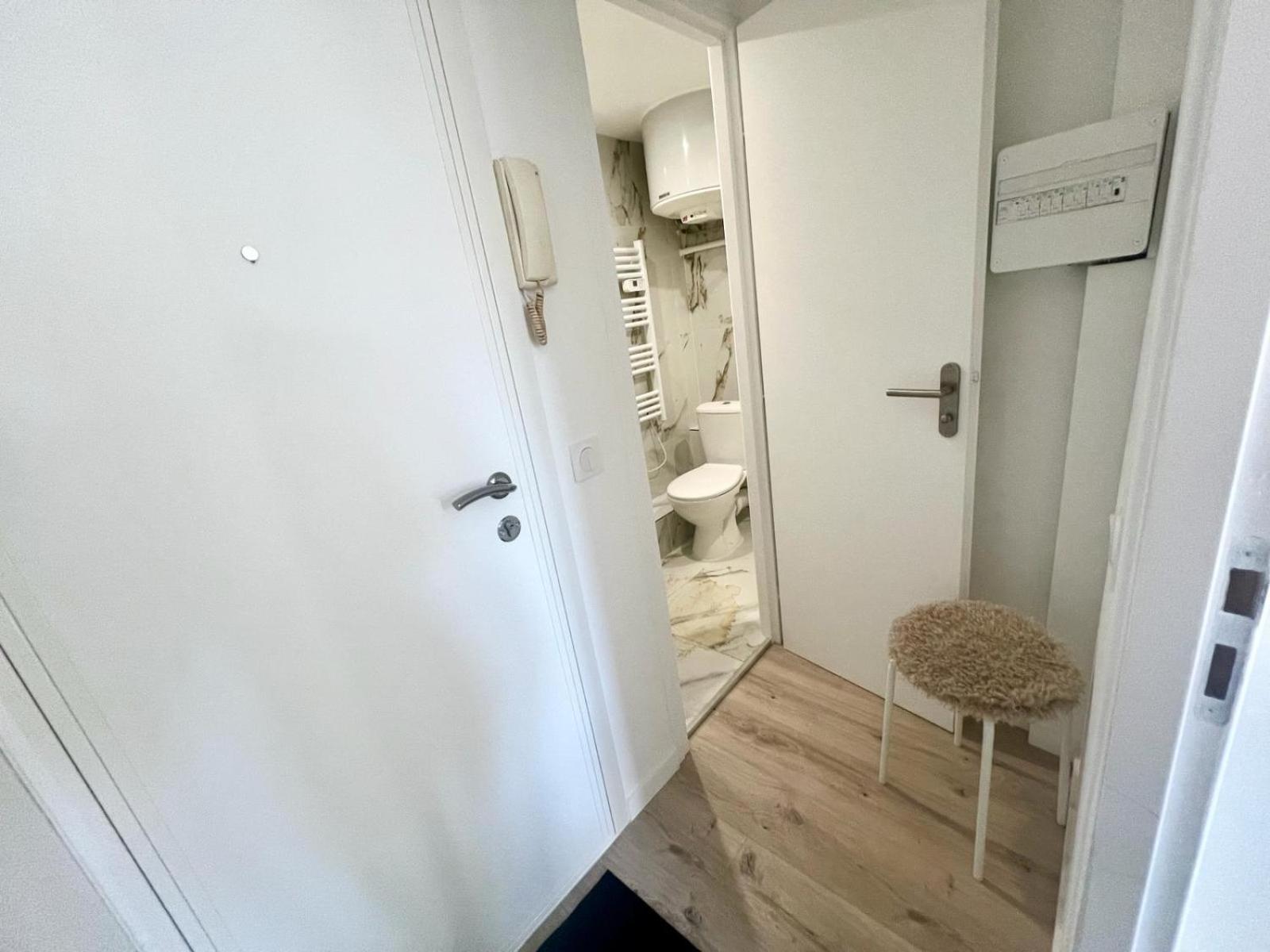 Studio Moderne Renove Avec Balcon Nisa Exterior foto
