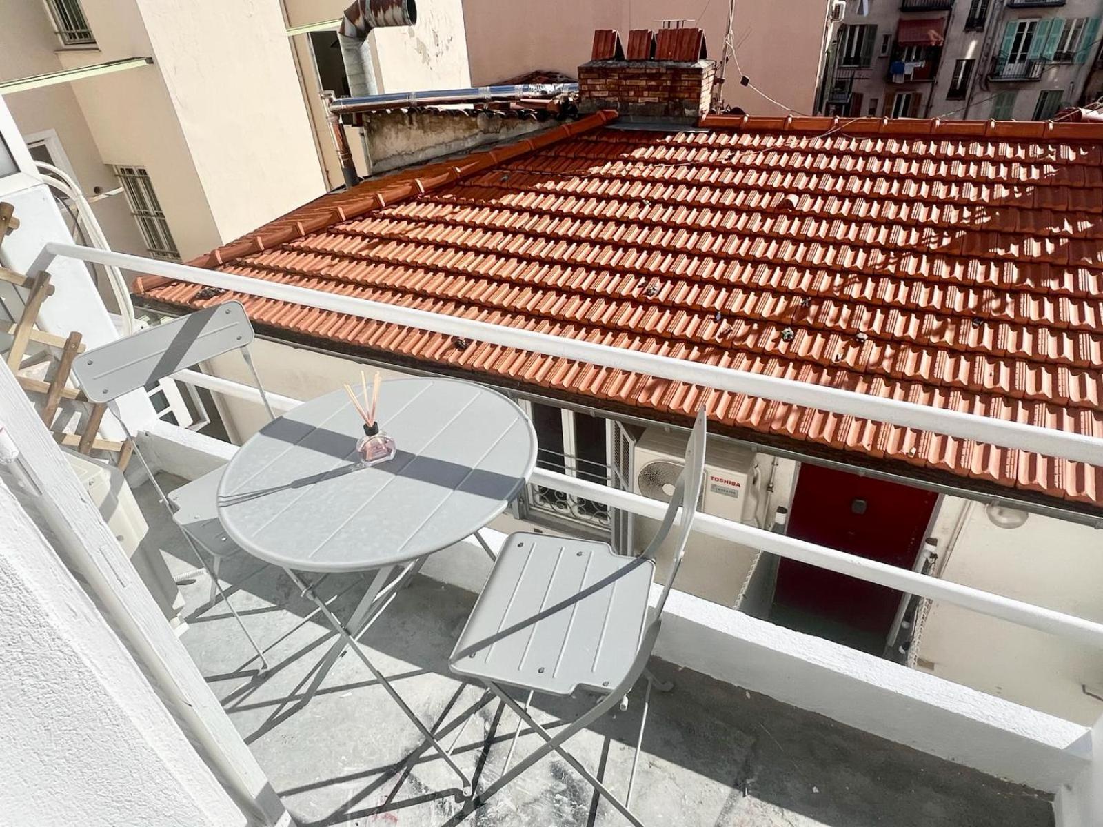 Studio Moderne Renove Avec Balcon Nisa Exterior foto