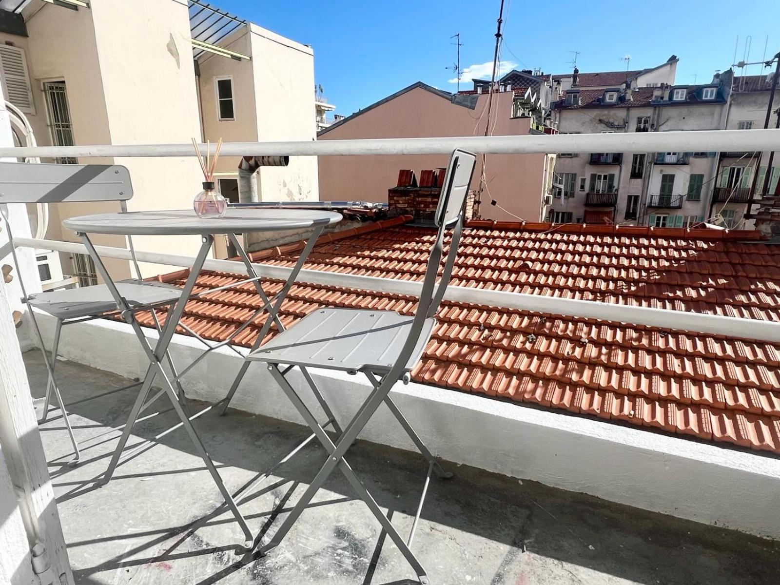 Studio Moderne Renove Avec Balcon Nisa Exterior foto